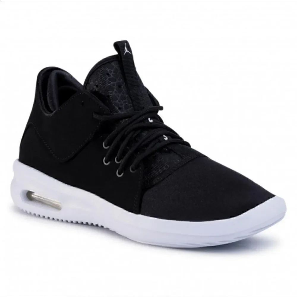 Jordan First Class sneakers size 7.5
